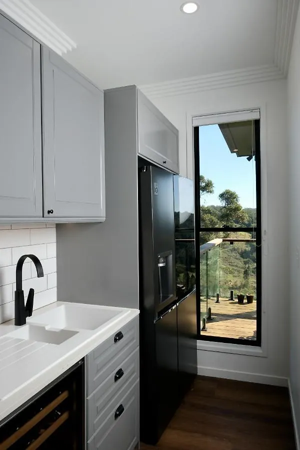 Fletchers Ridge - Main House Montville Holiday home